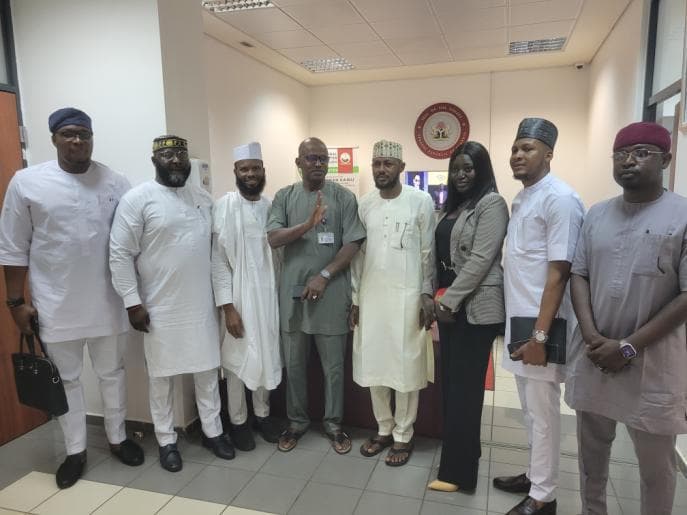 Group photograph accompanying the Senate downstream advisory account